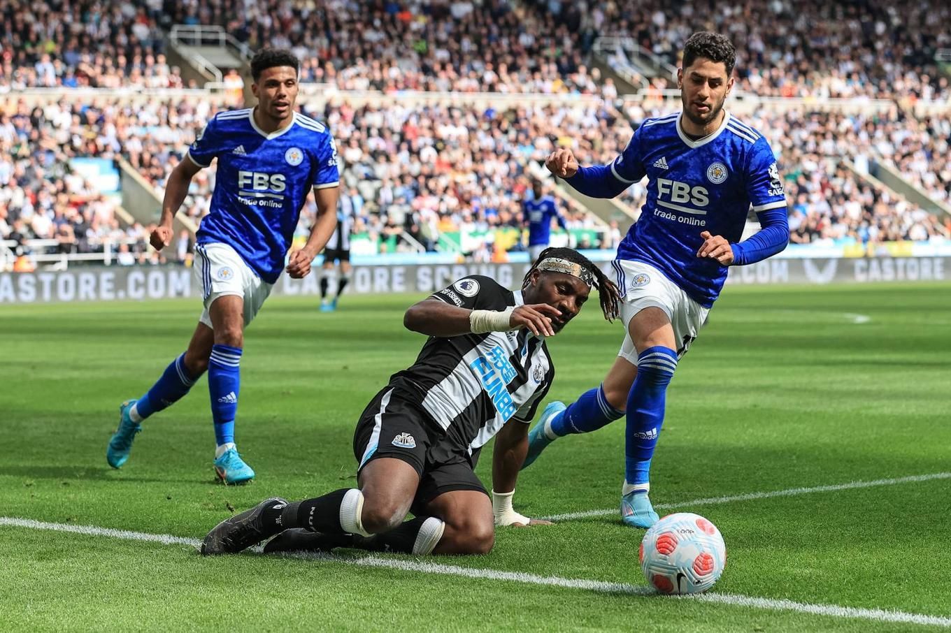 Newcastle vs Leicester City (03:00 – 11/01) | Xem lại trận đấu