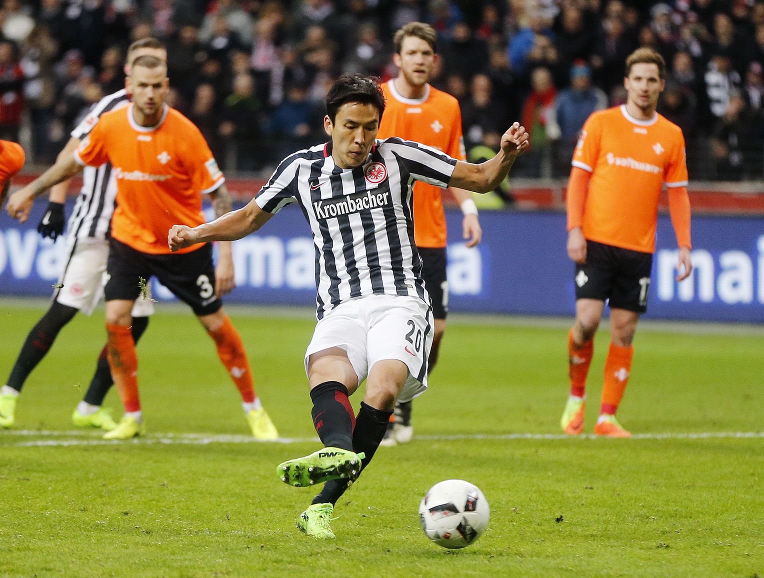 E. Frankfurt vs Darmstadt (02:45 – 08/02) | Xem lại trận đấu