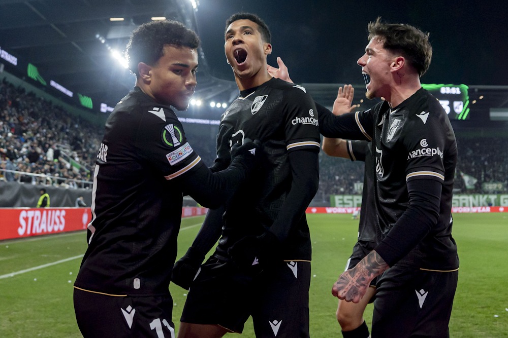 nhan-dinh-soi-keo-guimaraes-vs-fiorentina-luc-03h00-ngay-20-12-2024-1
