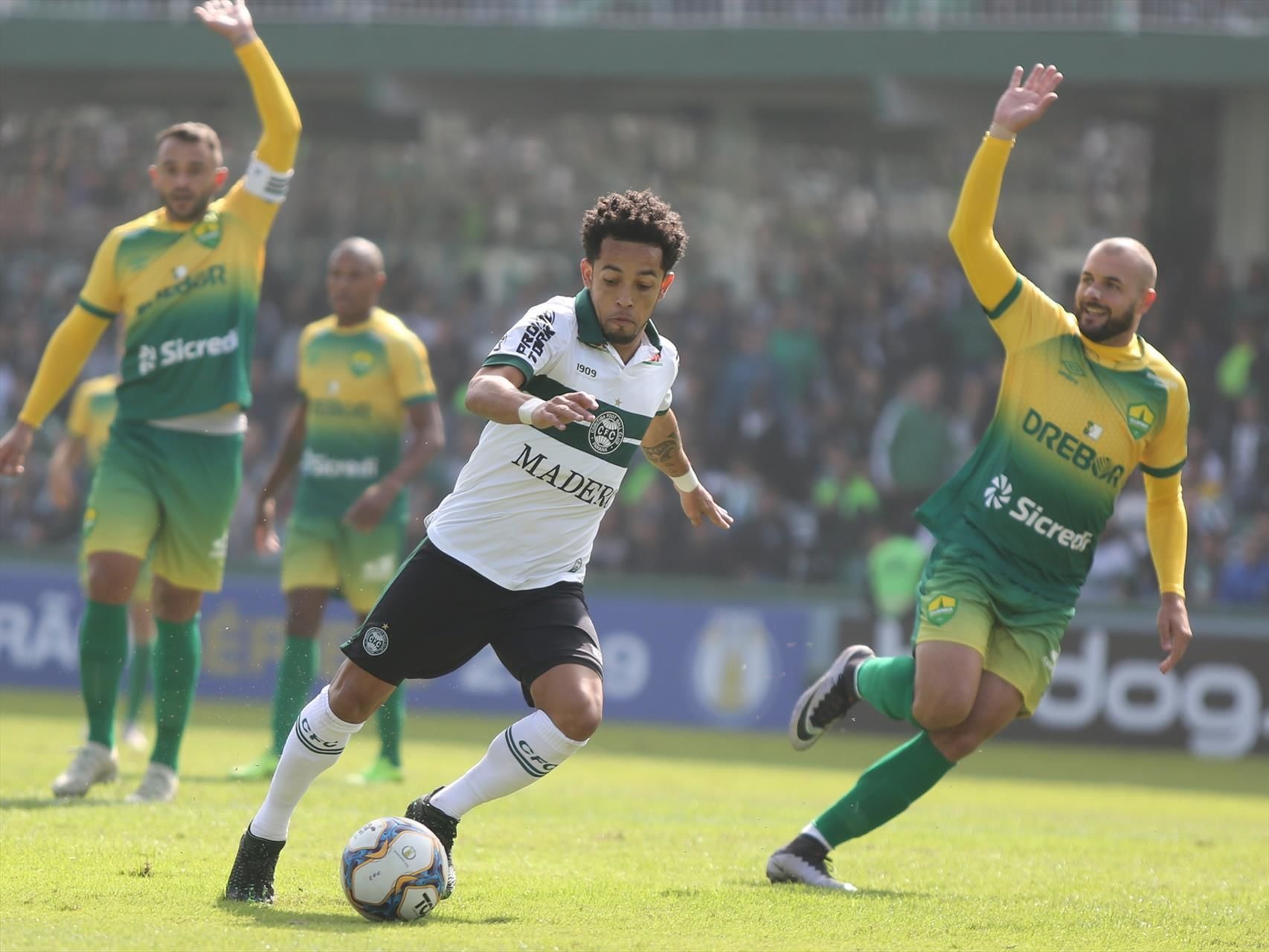 nhan-dinh-soi-keo-coritiba-vs-cuiaba-luc-02h00-ngay-23-6-2025-1