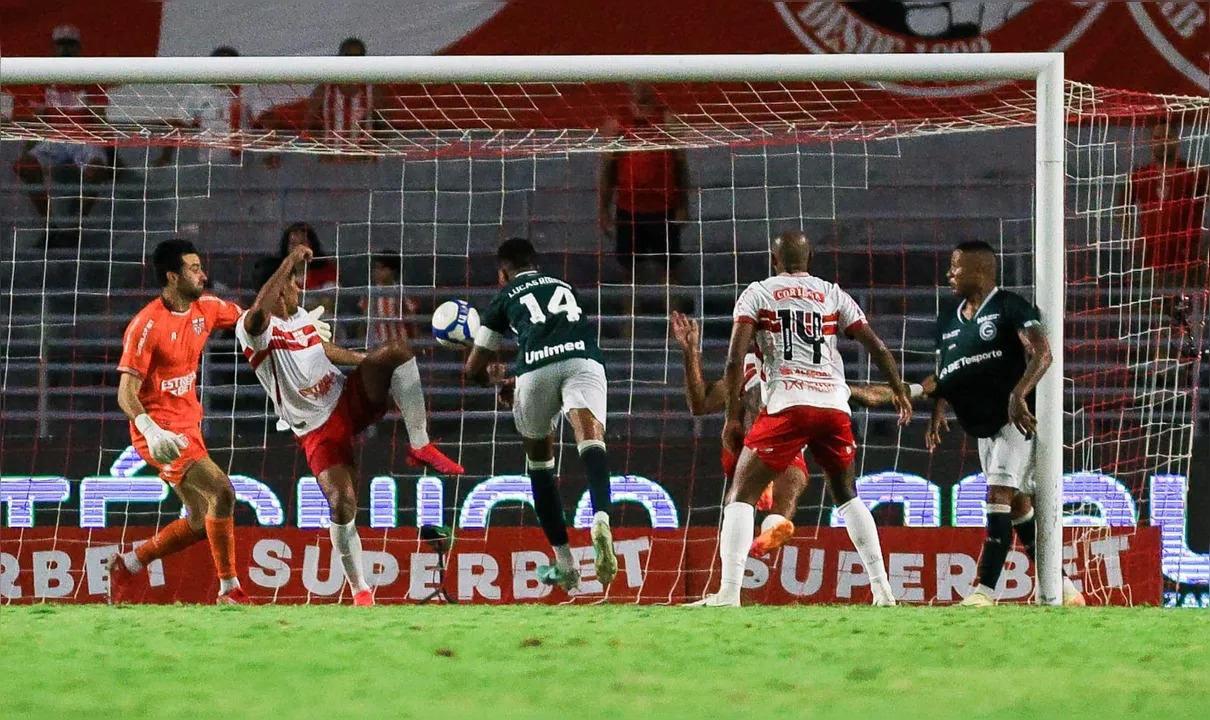 nhan-dinh-soi-keo-crb-vs-goias-luc-02h00-ngay-15-6-2025-1