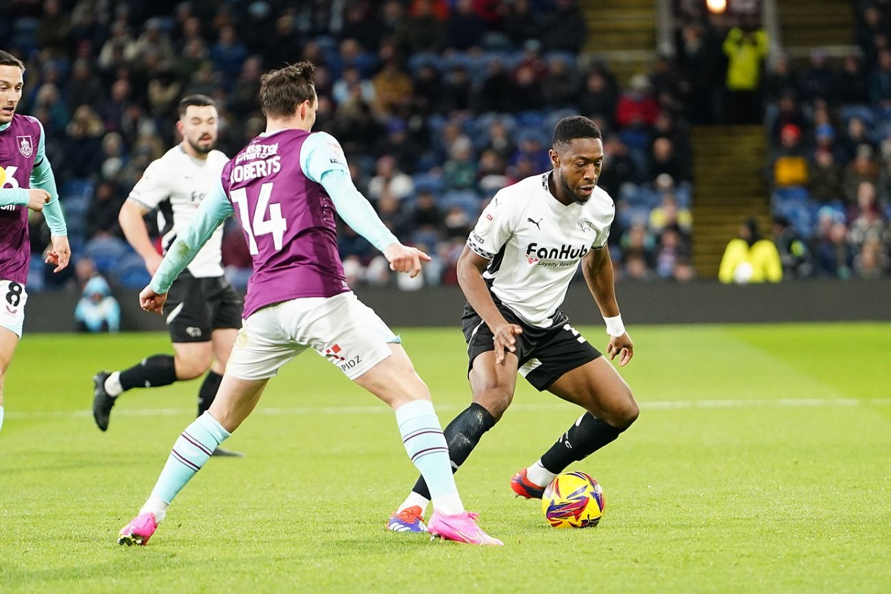 nhan-dinh-soi-keo-burnley-vs-derby-county-luc-01h45-ngay-27-8-2025-1