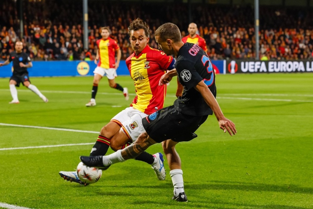 nhan-dinh-soi-keo-go-ahead-eagles-vs-aston-villa-luc-23h45-ngay-23-10-2025-1