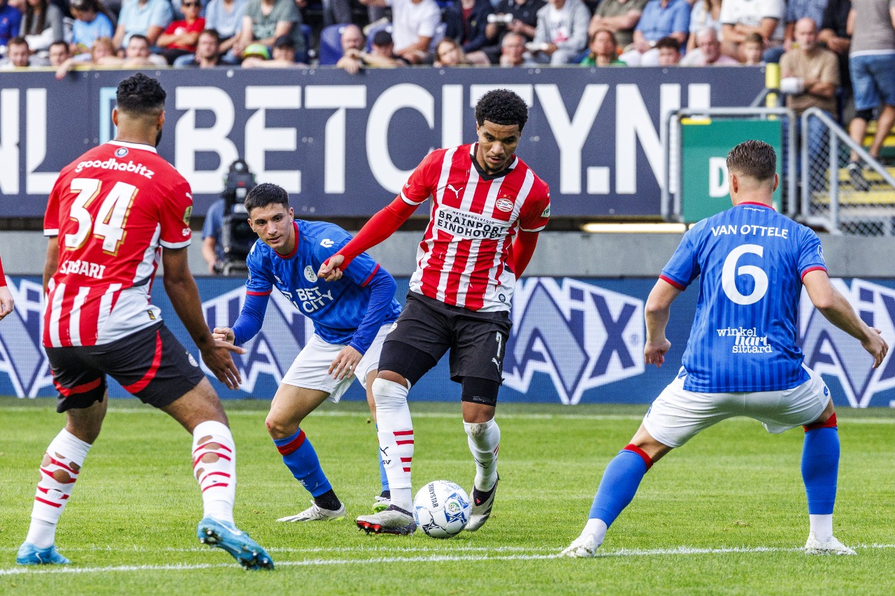 nhan-dinh-soi-keo-psv-vs-fortuna-sittard-luc-02h00-ngay-1-11-2025-1