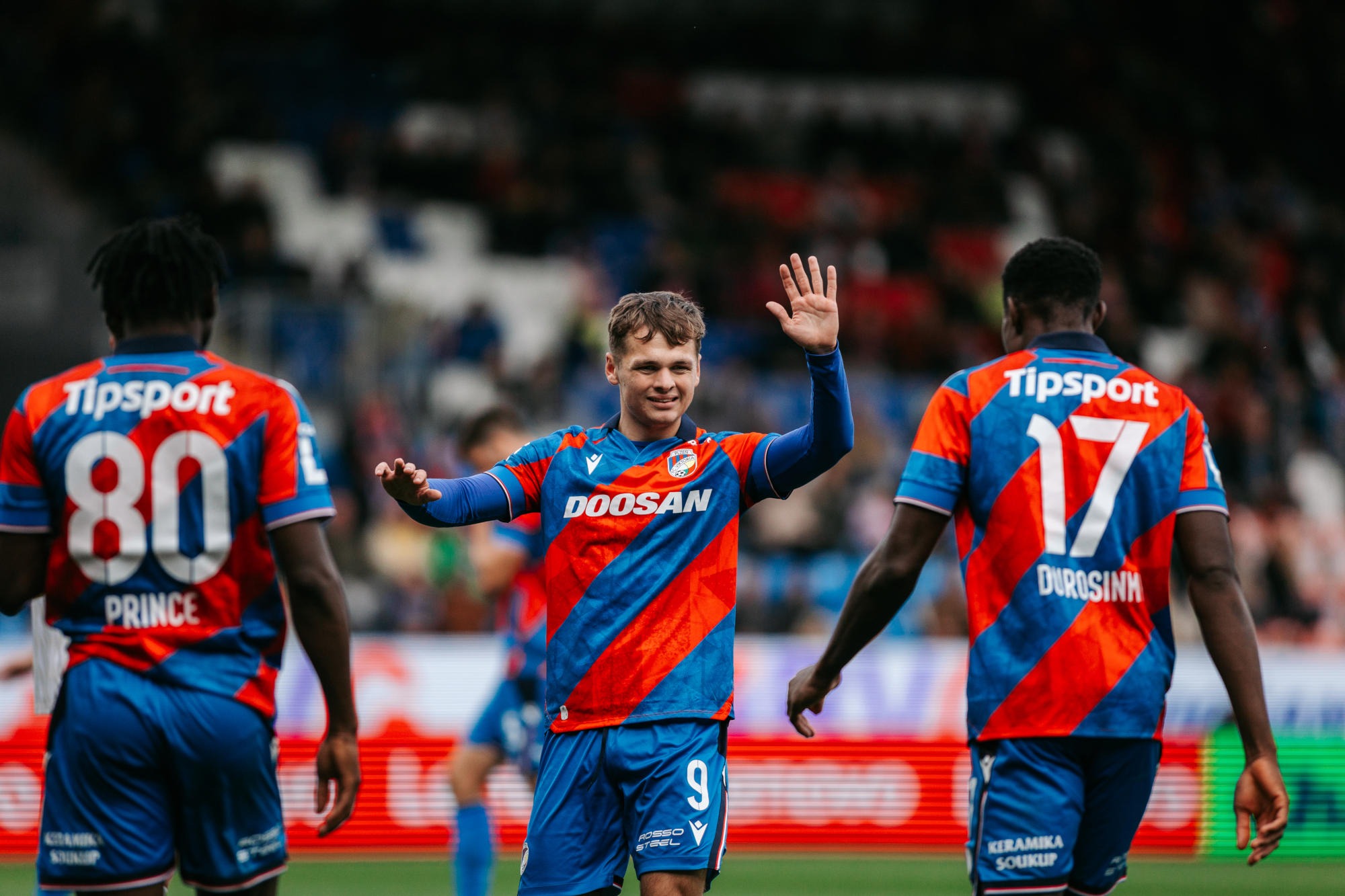 Nhận định soi kèo Viktoria Plzen vs Fenerbahce lúc 03h00 ngày 7/11/2025 nhan-dinh-soi-keo-viktoria-plzen-vs-fenerbahce-luc-03h00-ngay-7-11-2025-1