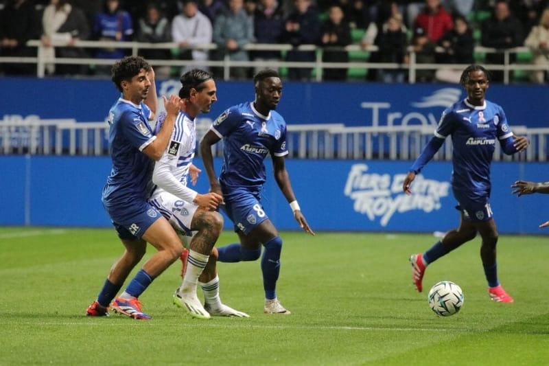 nhan-dinh-soi-keo-bastia-vs-troyes-luc-02h45-ngay-17-2-2026-1